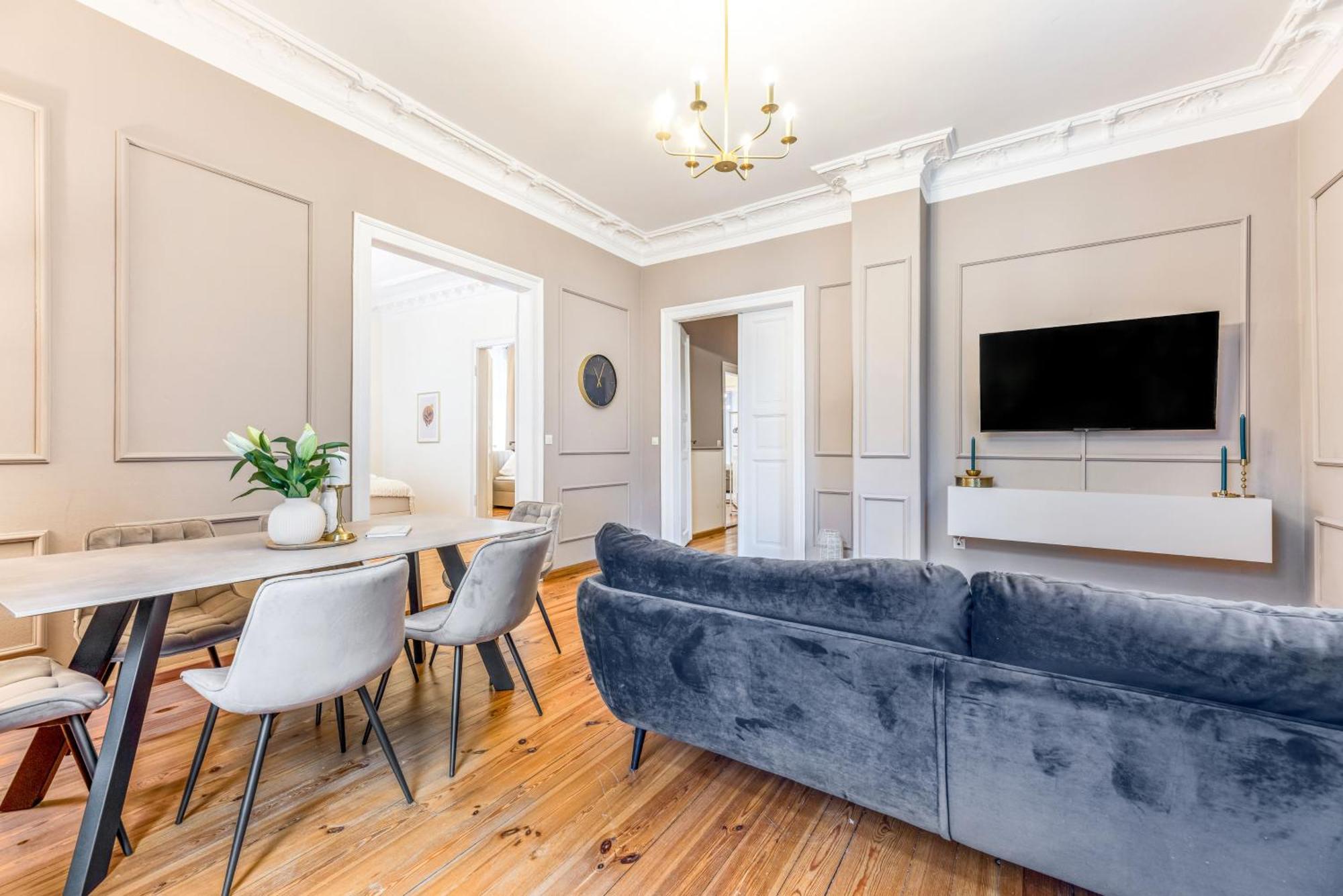 Neu! Einzigartige Stadtvilla, Super Lage, Parkplatz Apartment *
